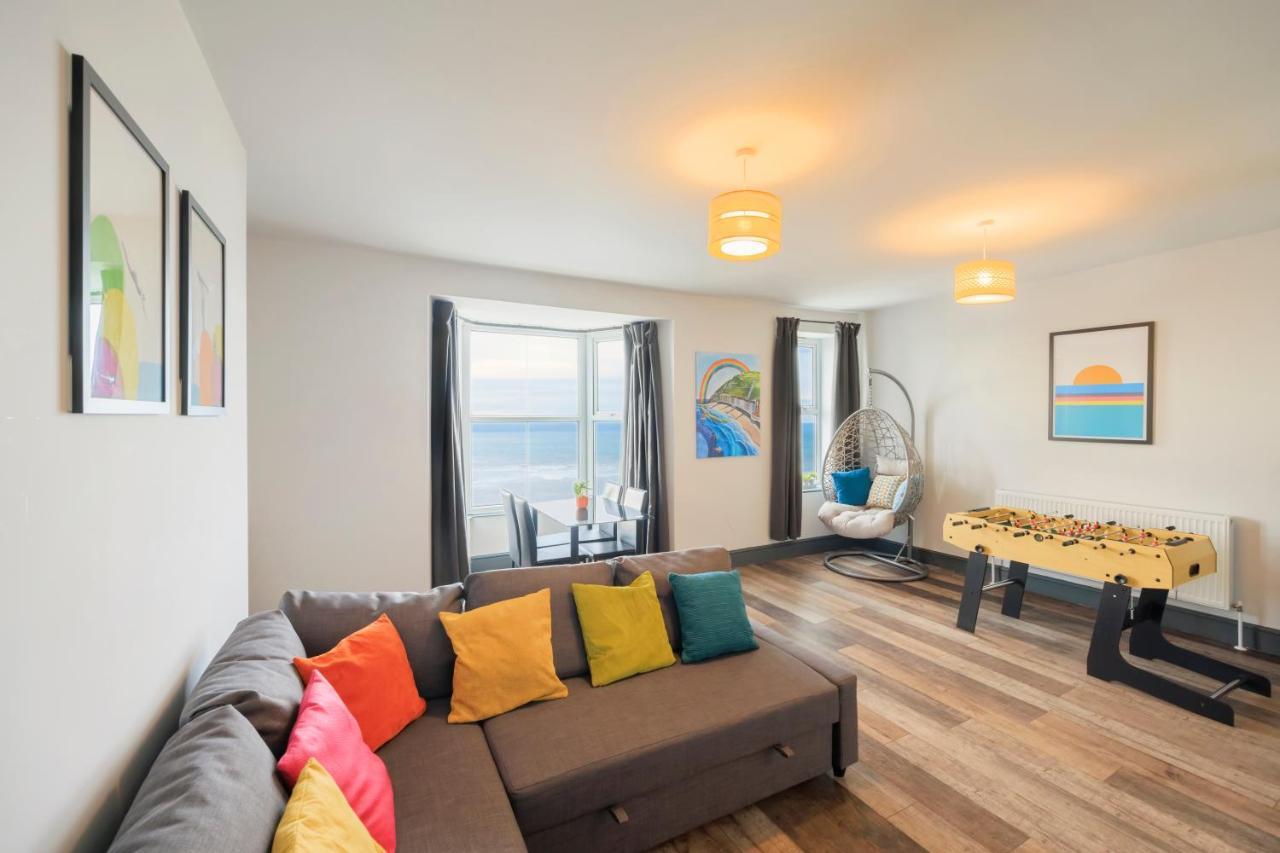Apartamento Seafront With Balcony, Parking And Sea Views *